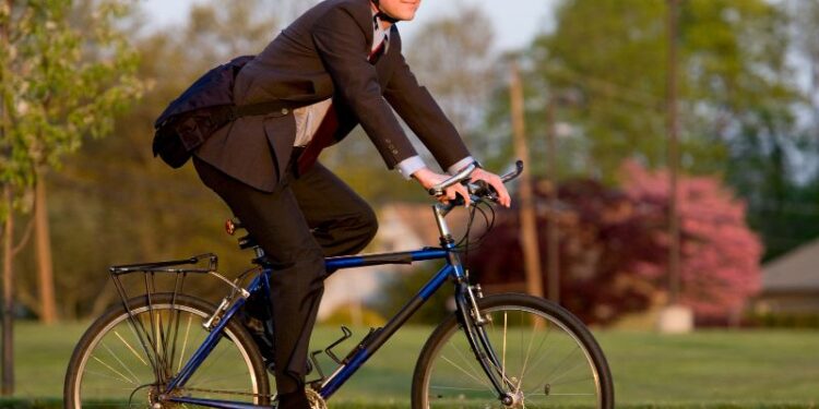 Österreich: Mit dem Fahrrad zur Arbeit - versicherungstechnische, steuerliche und arbeitsrechtliche Aspekte